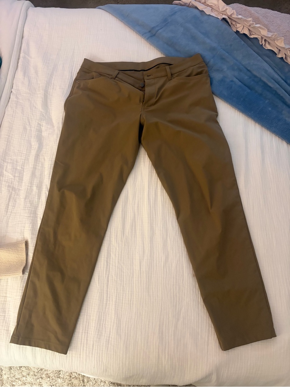 lululemon athletica Men's Olive Chino-Style Stretch Pants